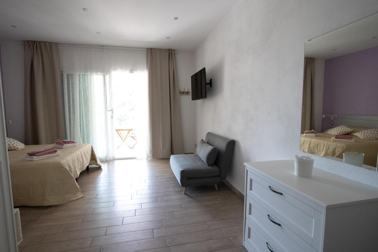 Un Posto Al Sole Bed & Breakfast Molino Nuovo  Bagian luar foto