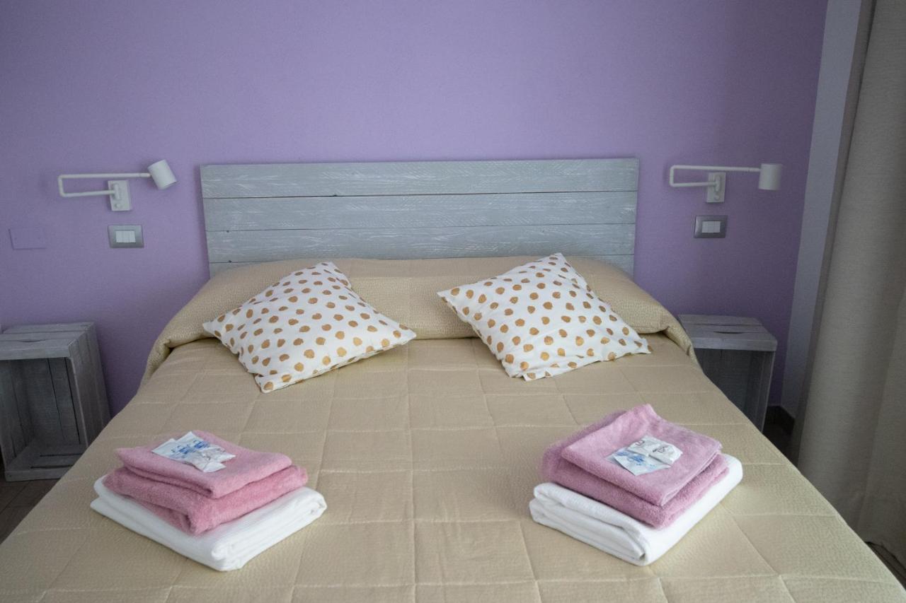 Un Posto Al Sole Bed & Breakfast Molino Nuovo  Bagian luar foto
