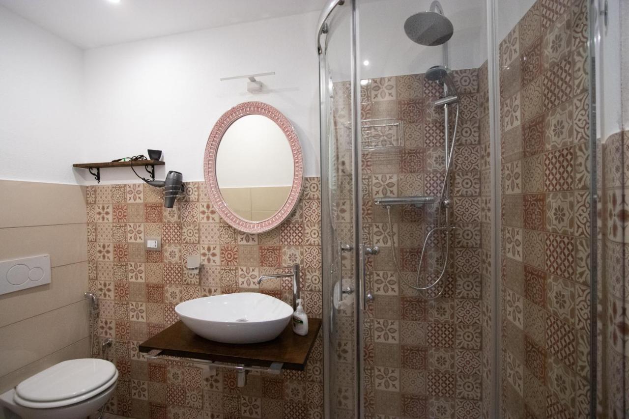 Un Posto Al Sole Bed & Breakfast Molino Nuovo  Bagian luar foto
